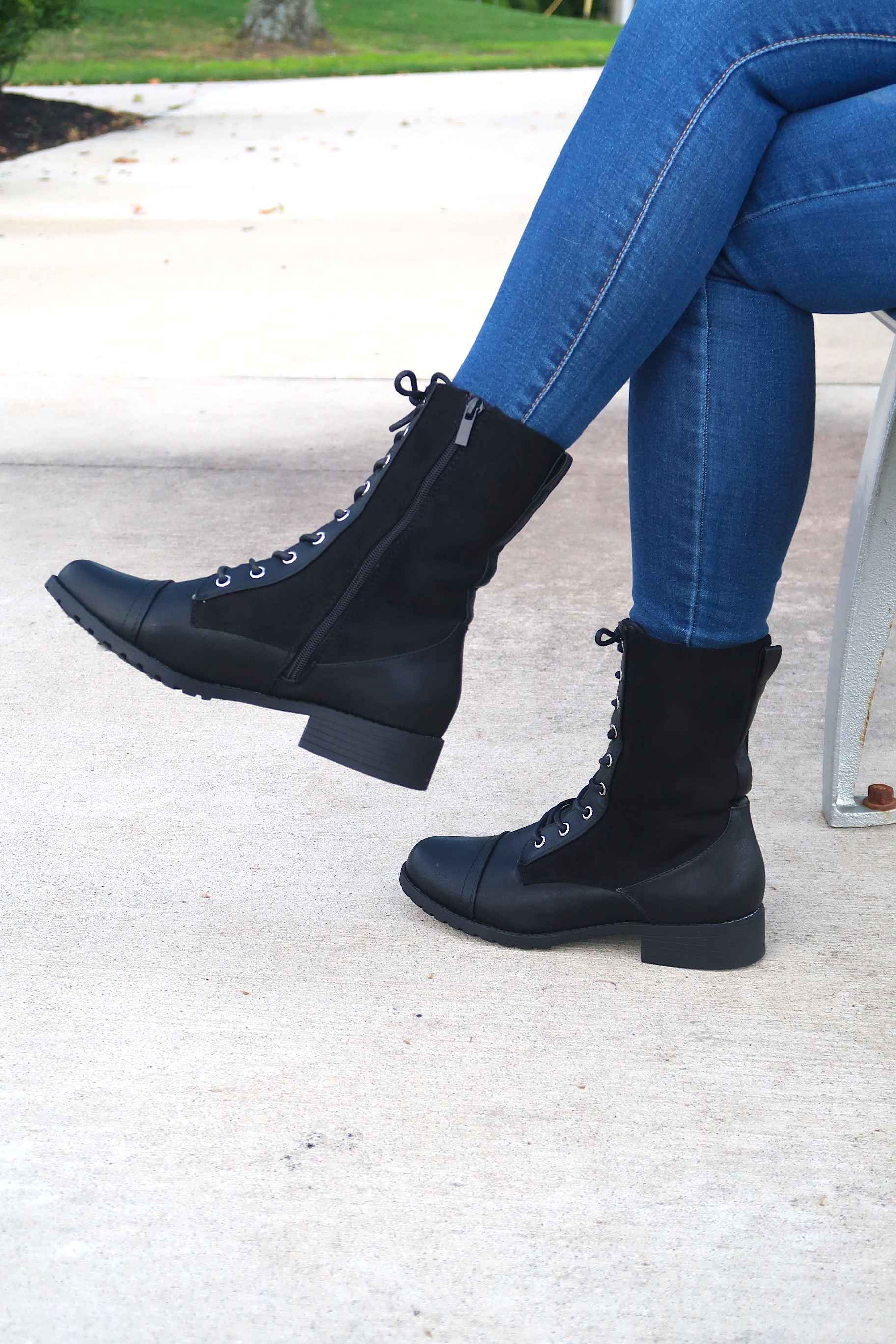 Women's Stitching Knit Combat Boots, Black Platform Short Boots, Round Toe  Lace-up Ankle Boots - Temu Bahrain